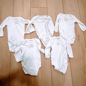 Burts Bees Baby Set of 5 Long Sleeved Snap Onesies